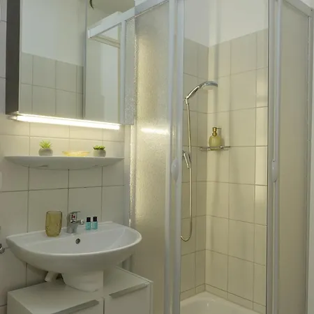 Apartment Relax - Yellow Mit Pool Und Sauna Scheidegg